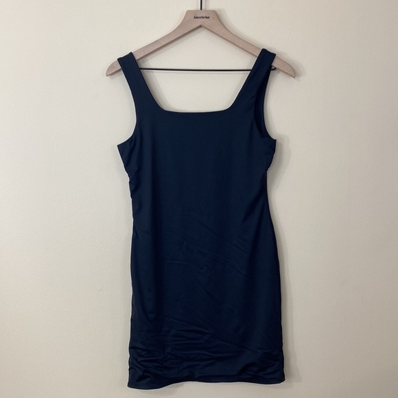 𝅺COMFORTABLE LBD - Picture 4 of 4